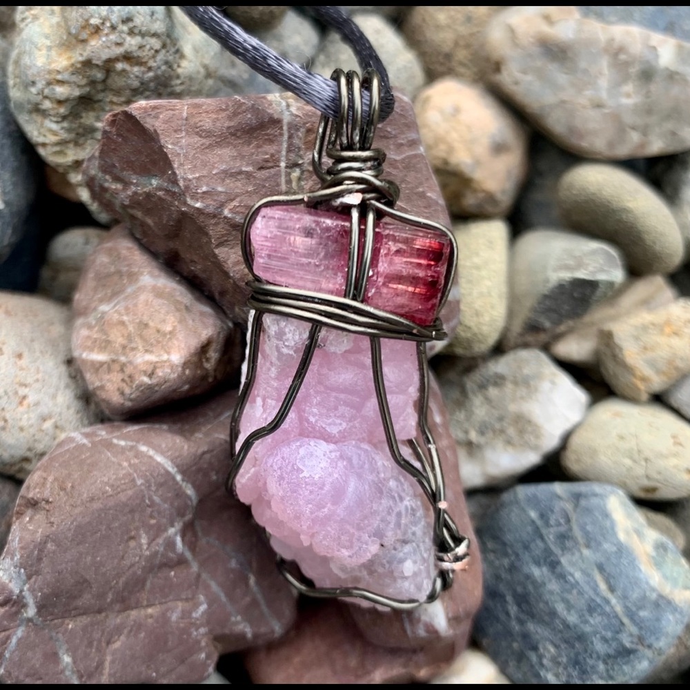 Pink Tourmaline & Smithsonite Pendant - Picture 9 of 13